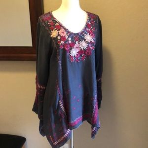 Johnny Was Embroidered Top ❤️❤️❤️